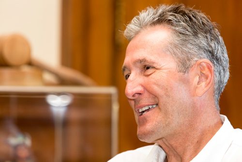 JUSTIN SAMANSKI-LANGILLE / WINNIPEG FREE PRESS
Manitoba Premier Brian Pallister talks with Free Press reporter Randy Turner in the Premier's office Tuesday.
170801 - Tuesday, August 01, 2017.