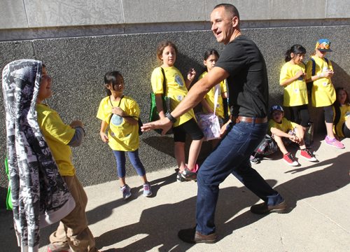JOE BRYKSA / WINNIPEG FREE PRESSKevin Chief joins kids from 16 Winnipeg schools as they arrive to gather at the MB Museum to celebrate the signing of the treaty one agreement which took place on aug 03, 1871- Aug 03, 2017 -( See Ashleys story)