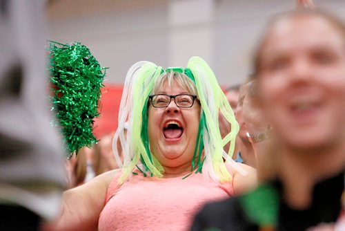 JUSTIN SAMANSKI-LANGILLE / WINNIPEG FREE PRESS
PEI super fan Sherri Hogan cheers on her Son, Thomas and the rest of PEI's basketball team Friday at the University of Winnipeg's Duckworth Gym.
170804 - Friday, August 04, 2017.