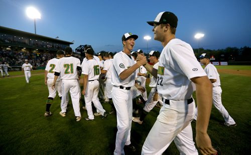 TREVOR HAGAN / WINNIPEG FREE PRESS
Team Saskatchewan celebrates after defeating Manitoba for baseball gold at the Summer Games, Friday, August 4, 2017.