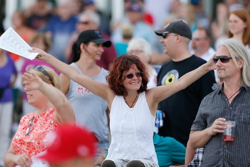 JOHN WOODS / WINNIPEG FREE PRESS
Fans react to a race finish at Manitoba Derby race day at Assiniboia Downs Monday, August 7, 2017.