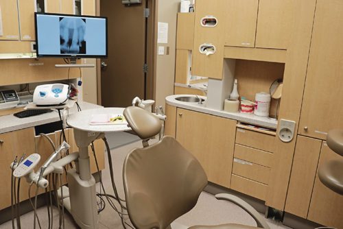 Canstar Community News Aug. 3, 2017 - The Saul Sair Health Centre offers dental care to those in need. The centre celebrated its 10th anniversary on August 3. (LIGIA BRAIDOTTI/CANSTAR COMMUNITY NEWS/TIMES)