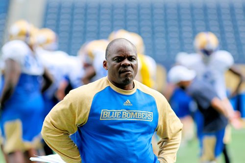 JUSTIN SAMANSKI-LANGILLE / WINNIPEG FREE PRESS
Bombers defensive coordinator Richie Hall watches the team during Tuesday's practice at Investor's Group Field.
170808 - Tuesday, August 08, 2017.