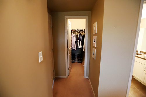 JUSTIN SAMANSKI-LANGILLE / WINNIPEG FREE PRESS
The master bedroom of apartment 502 at 330 Stradbrook is spacious and features both an ensuite with standup shower and a walk-in closet. 
170809 - Wednesday, August 09, 2017.