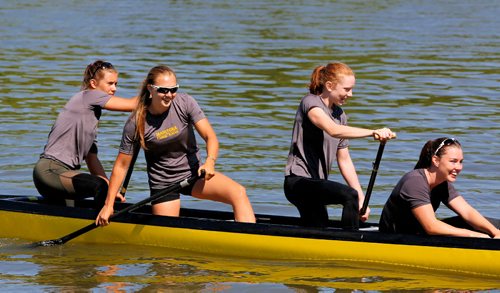 JUSTIN SAMANSKI-LANGILLE / WINNIPEG FREE PRESS
Team Manitoba's Gold Medal winning boat makes its way back into the dock Friday. Crew from left: Maddy Mitchell, Nicole Boyle, Naomi Stevens and Sandra Page.
170811 - Friday, August 11, 2017.