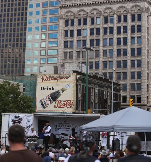 TREVOR HAGAN / WINNIPEG FREE PRESS 
Justin Aron & Dirty Pool performing at the BBQ & Blues Festival downtown, Saturday, August 12, 2017.