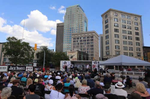 TREVOR HAGAN / WINNIPEG FREE PRESS 
Justin Aron & Dirty Pool performing at the BBQ & Blues Festival downtown, Saturday, August 12, 2017.