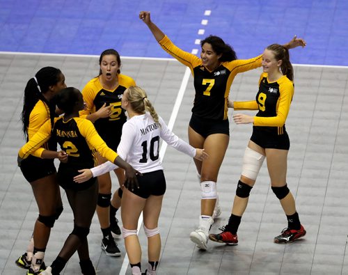 TREVOR HAGAN / WINNIPEG FREE PRESS
Team Manitoba celebrates after a point on their way to winning volleyball gold at the Canada Summer games in a 4 set victory over Alberta, Saturday, August 12, 2017.