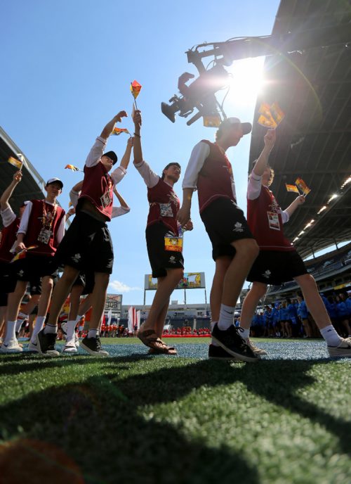 TREVOR HAGAN / WINNIPEG FREE PRESS
NB athletes arrive to the Canada Summer Games closing ceremonies, Sunday, August 13, 2017.