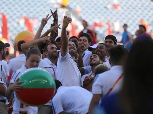 TREVOR HAGAN / WINNIPEG FREE PRESS
Team Quebec athletes at Canada Summer Games closing ceremonies, Sunday, August 13, 2017.