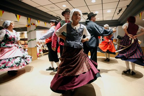 JOHN WOODS / WINNIPEG FREE PRESS
Dancers perform at the Belgian pavilion Sunday, August 13, 2017.