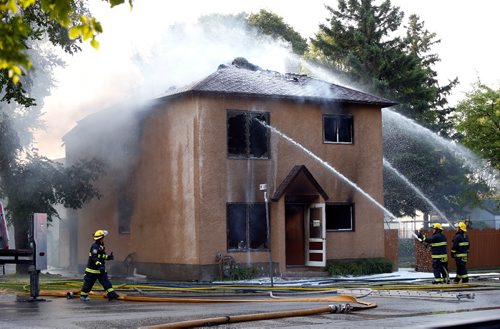WAYNE GLOWACKI / WINNIPEG FREE PRESS

Winnipeg Fire Fighters and Paramedics were on the scene of a house fire at¤667 McGregor St. Monday morning. August 14 2017