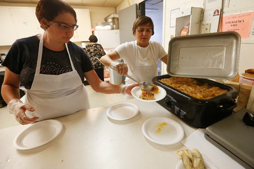 JOHN WOODS / WINNIPEG FREE PRESS
People are served at the Serbian "Kolo" pavilion Monday, August 13, 2017.
Folklorama 2nd week, 2017