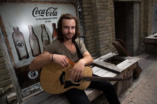 MIKE DEAL / WINNIPEG FREE PRESS
Local musician Roman Clarke who is also a member of the band The Middle Coast, performs for the Winnipeg Free Press during an Exchange Sessions.
170815 - Tuesday, August 15, 2017.