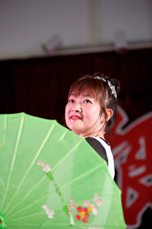 JUSTIN SAMANSKI-LANGILLE / WINNIPEG FREE PRESS
Artists perform a traditional dance Wednesday at the Indochina Chinese Folklorama Pavillion.
170816 - Wednesday, August 16, 2017.