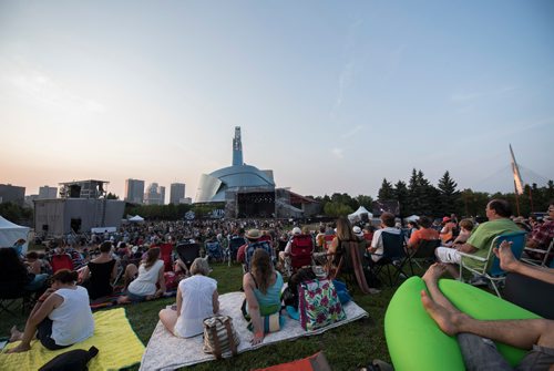 DAVID LIPNOWSKI / WINNIPEG FREE PRESS

Festival goers take in Interstellar Rodeo at The Forks Saturday August 19, 2017