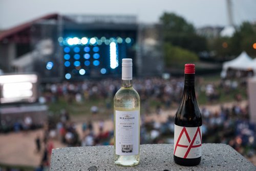 DAVID LIPNOWSKI / WINNIPEG FREE PRESS

Winnipeg Free Press Jen Zoratti and Jill Wilson enjoy wine pairings at Interstellar Rodeo at The Forks Saturday August 19, 2017.