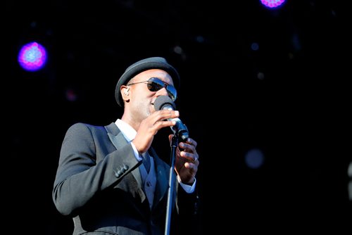 JUSTIN SAMANSKI-LANGILLE / WINNIPEG FREE PRESS
Aloe Blacc performs Sunday on the final day of this year's Interstellar Rodeo at The Forks.
170820 - Sunday, August 20, 2017.