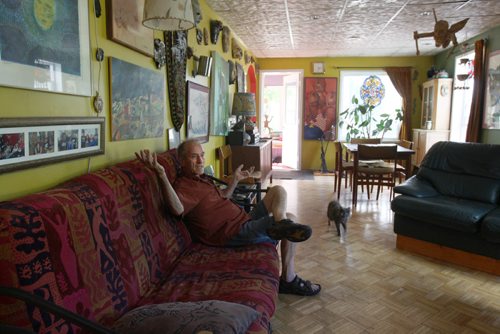 JOE BRYKSA / WINNIPEG FREE PRESSPoint Douglas activist Sel Burrows in his  Point Doulas home-Aug 03, 2017 -( See Randy Turners 49.8  story)