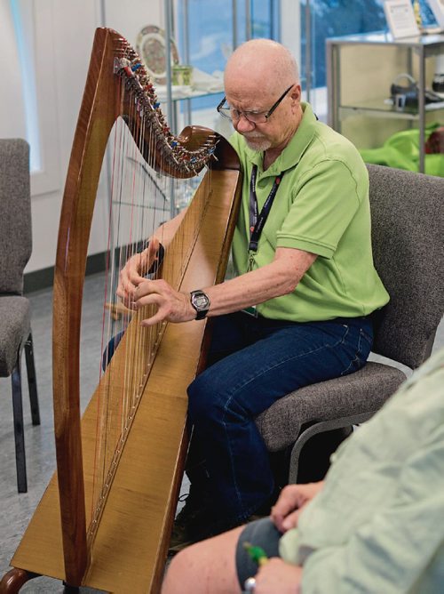 Canstar Community News Aug. 15, 2017 - The 48th edition of Folklorama wrapped up on Aug. 19, with folks at the Irish and Italian pavilions sharing their talents and tastes with visitors from across the city. (DANIELLE DA SILVA/SOUWESTER/CANSTAR)