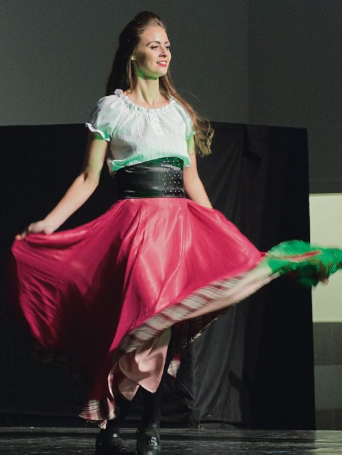 Canstar Community News Aug. 15, 2017 - The 48th edition of Folklorama wrapped up on Aug. 19, with folks at the Irish and Italian pavilions sharing their talents and tastes with visitors from across the city. (DANIELLE DA SILVA/SOUWESTER/CANSTAR)