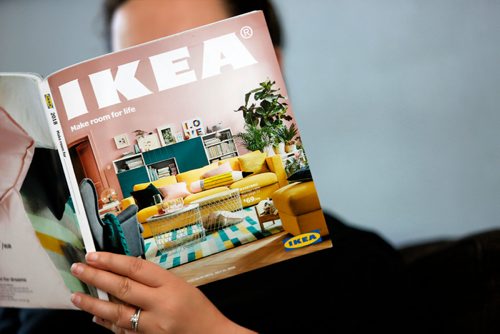 JUSTIN SAMANSKI-LANGILLE / WINNIPEG FREE PRESS
Gone are the days of the Sears and Eatons catalogues, but people still look forward to getting the latest IKEA catalogue in the mail.
170828 - Monday, August 28, 2017.