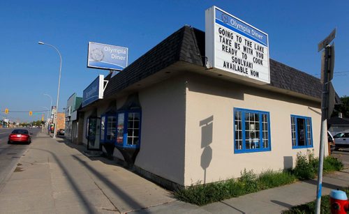 BORIS MINKEVICH / WINNIPEG FREE PRESS
Olympia Diner post fire. August 29, 2017