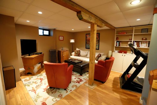 JUSTIN SAMANSKI-LANGILLE / WINNIPEG FREE PRESS
The basement of 134 Scotia is finished and makes for an excellent family room, with plenty of storage and a spacious laundry room.
170829 - Tuesday, August 29, 2017.