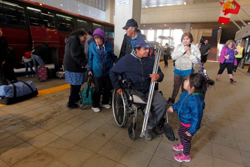 BORIS MINKEVICH / WINNIPEG FREE PRESS
The first bus loads of forest fire evacuees from Garden Hill northern MB arrive at the RBC Convention Centre. BEN WALDMAN STORY. August 31, 2017