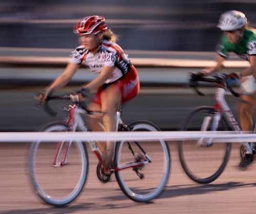 TREVOR HAGAN / WINNIPEG FREE PRESS
Cyclocross racers at the Darkcross event at the Coop Speedway, Saturday, September 9, 2017.