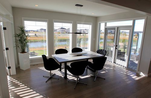 BORIS MINKEVICH / WINNIPEG FREE PRESS
NEW HOMES - 28 Willow Brook Road in Bridgwater Trails. Dining room. Sept. 11, 2017