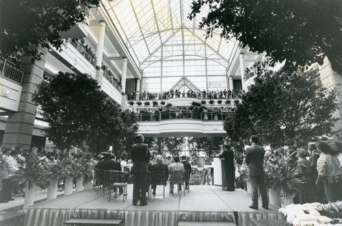 GERRY CAIRNS / WINNIPEG FREE PRESS
The opening of Portage Place. Sept. 18, 1987