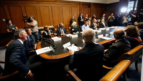 WAYNE GLOWACKI / WINNIPEG FREE PRESS

Premier Brian Pallister, at left beside Mayor Brian Bowman with members of the Premiers Enterprise Team discuss a Team Manitoba approach to make Winnipeg the home of Amazons second North American headquarters. The meeting was held in the Manitoba Legislative building. Randy Turner story  Sept. 14 2017