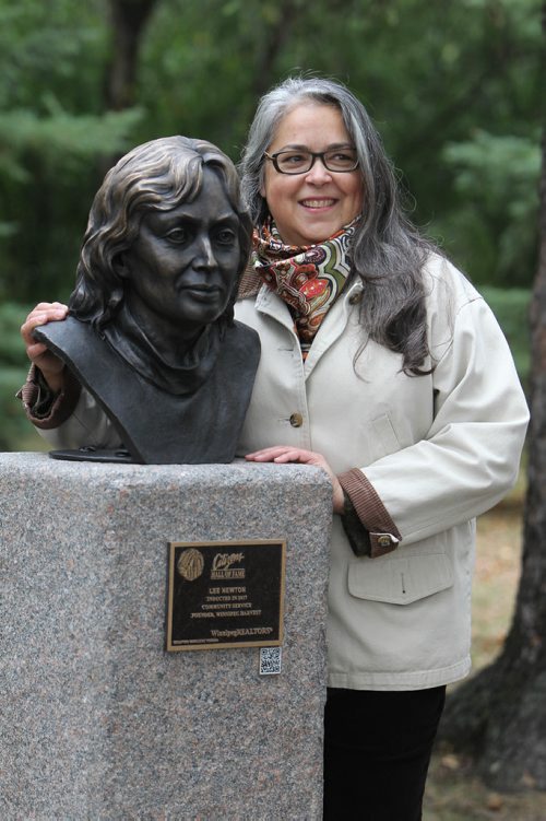 RUTH BONNEVILLE / WINNIPEG FREE PRESS

FOUNDER OF WINNIPEG HARVEST
Lee Newton Selected as WinnipegREALTORS® Citizens Hall of Fame 2017 Inductee

Local artist Madeleine Vrignon stands next to the bust of Lee Newton, founder of Winnipeg Harvest, after it  was unveiled Friday morning at  Assiniboine Park.  
SEPT 15, 2017
