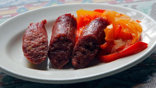 BORIS MINKEVICH / WINNIPEG FREE PRESS
FOOD - Cooking with cider food shoot. Cider Kissed Farmers Sausage and Peppers. Sept. 15, 2017