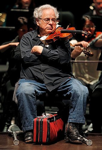 PHIL HOSSACK / WINNIPEG FREE PRESS  - Various Positions.....Violin Legend Itzhak Perlman rehearsing with the Winnipeg Symphony Orchestra Saturday. See release.  - Sept 16 2017