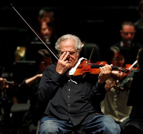 PHIL HOSSACK / WINNIPEG FREE PRESS  - Various Positions.....Violin Legend Itzhak Perlman rehearsing with the Winnipeg Symphony Orchestra Saturday. See release.  - Sept 16 2017