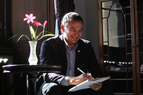 RUTH BONNEVILLE / WINNIPEG FREE PRESS

Portraits of NDP Leader Wab Kinew being interviewed by FP  in his new Official Opposition office at the Legislature.

See Larry Kusch story 
 
SEPT 18, 2017
