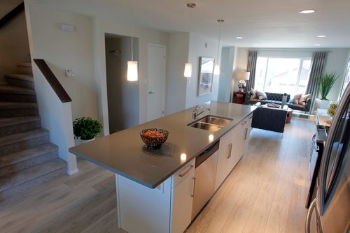 BORIS MINKEVICH / WINNIPEG FREE PRESS
NEW HOMES - 240 Cherrywood Road in Bridgwater Trails . Sept. Large island in the kitchen. 18, 2017