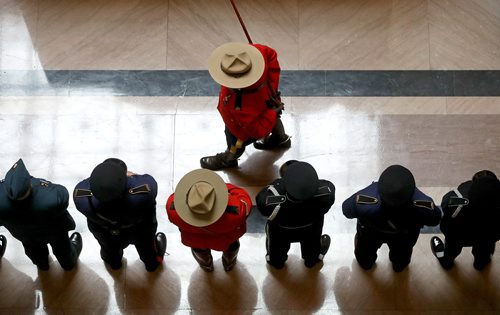 TREVOR HAGAN / WINNIPEG FREE PRESS
The annual Manitoba Police and Peace Officers' Memorial Service inside the Manitoba Legislative Building, Sunday, September 24, 2017.