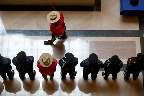 TREVOR HAGAN / WINNIPEG FREE PRESS
The annual Manitoba Police and Peace Officers' Memorial Service inside the Manitoba Legislative Building, Sunday, September 24, 2017.