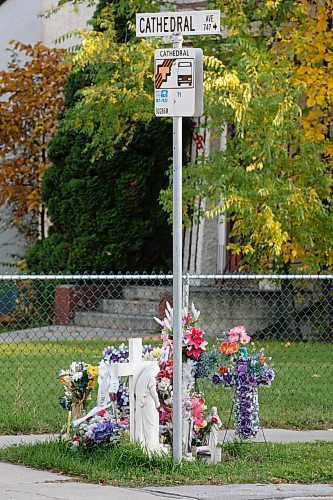 BORIS MINKEVICH / WINNIPEG FREE PRESS  081007 A memorial at the corner of Arlington Street and Cathedral Ave.