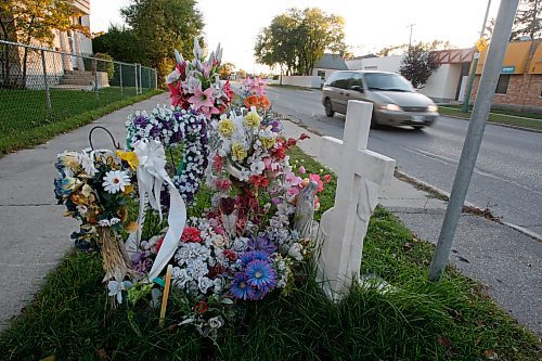 BORIS MINKEVICH / WINNIPEG FREE PRESS  081007 A memorial at the corner of Arlington Street and Cathedral Ave.