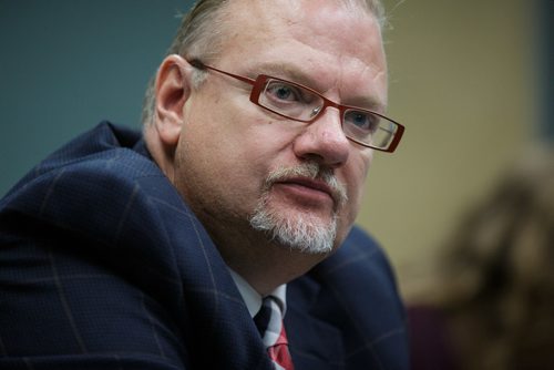 MIKE DEAL / WINNIPEG FREE PRESS
Kelvin Goertzen, Minister of Health, Seniors and Active Living, during an Editorial Board interview at the Winnipeg Free Press.
170926 - Tuesday, September 26, 2017.