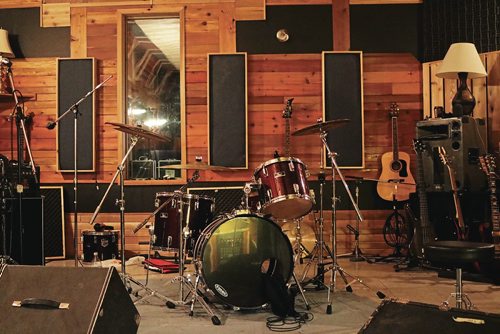 Canstar Community News Sept. 18, 2017 - The recording room at Bedside Studios has 1,000 square feet of space for musicians.  (LIGIA BRAIDOTTI/CANSTAR COMMUNITY NEWS/TIMES)