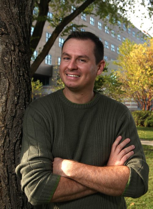 RUTH BONNEVILLE / WINNIPEG FREE PRESS

Portraits of Mike Goldberg
Community outreach and Education coordinator at Palliative Manitoba based at Deer Lodge.

Story: Spotlighting his work, focusing on how we have a death denying culture but there's real value in pushing through that to make someone's last days some of their best.

Jane Gerster  | Health Reporter

 

SEPT 27, 2017