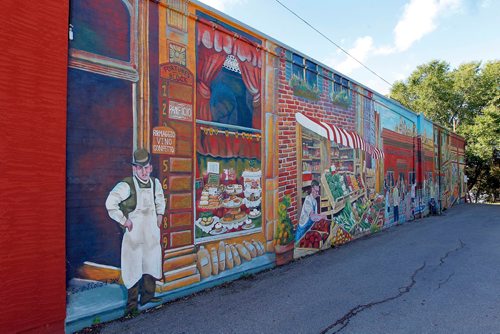 BORIS MINKEVICH / WINNIPEG FREE PRESS
Miller's Super Valu Meats - 590 St Mary's Road - Mural on the north side of the building.  Dave Sanderson story. Sept. 27, 2017