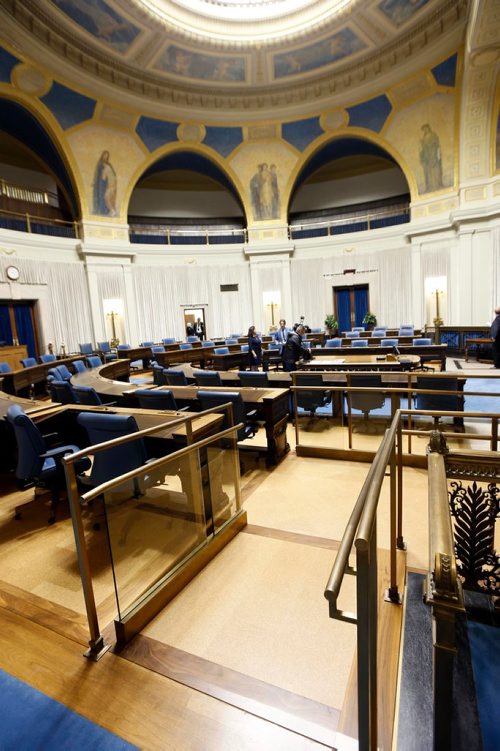 WAYNE GLOWACKI / WINNIPEG FREE PRESS

The wheelchair ramp in the newly renovated Manitoba Legislature Chambers Monday.Nick Martin story Oct.2 2017