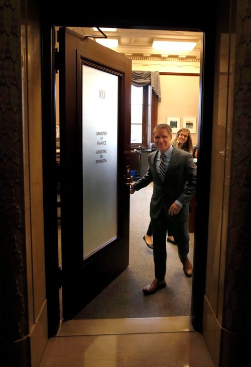 WAYNE GLOWACKI / WINNIPEG FREE PRESS

Finance Minister Cameron Friesen meets with reporters regarding the release of the KPMG Fiscal Performance Review report outside his office in the Manitoba Legislative Building Tuesday. Larry Kusch  story Oct.3 2017
