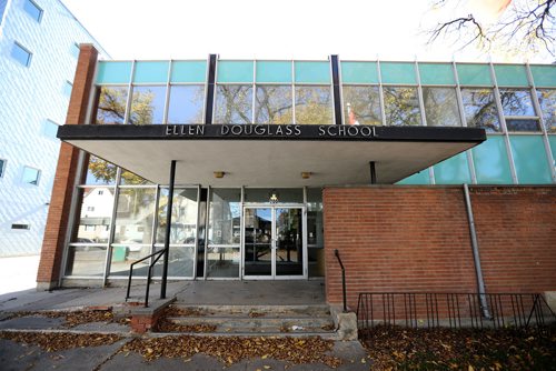 TREVOR HAGAN / WINNIPEG FREE PRESS
Ellen Douglass School, near the HSC, is going to be converted into an ambulatory care clinic, Thursday, October 5, 2017.